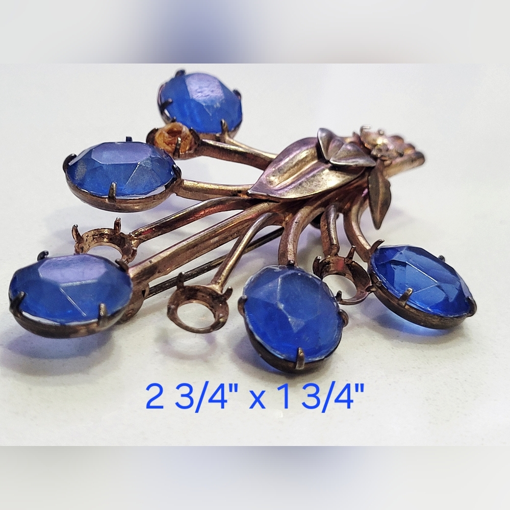 Elegant Mid Centurey Blue Gemstone Brooch